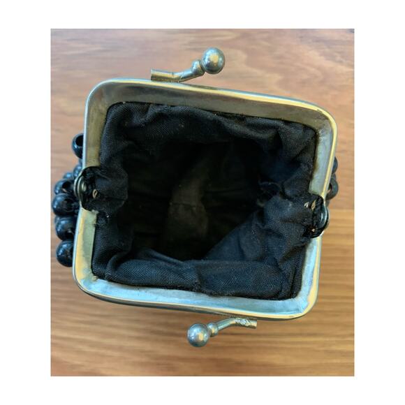 Vintage 1940s 50s Black Beaded Crochet Change Purse Kiss Lock Large Beads - Picture 4 of 9